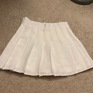 WHITE PLEATED TENNIS SKIRT